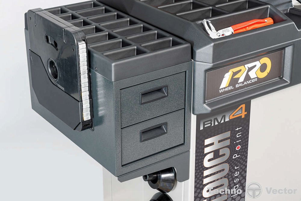 Стенд балансировочный модель iPRO BM4