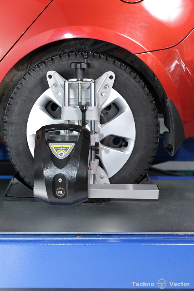 T 5214 NR Инфракрасный стенд сход-развал Техно Вектор 5