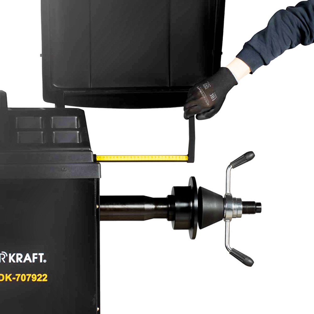 WDK-707922  Балансировочный станок (220В) 13-24" (грузовой) WiederKraft