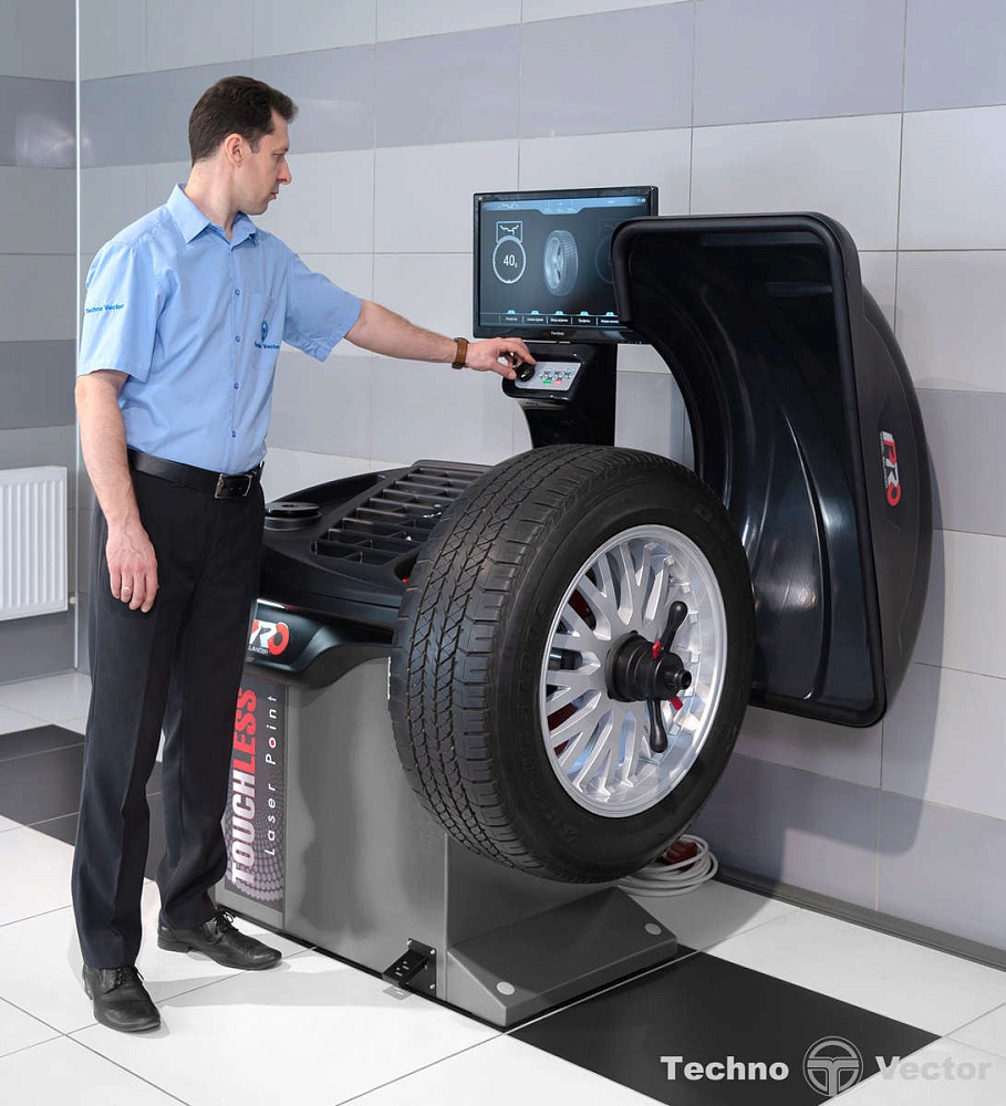 Стенд балансировочный модель iPRO BM7