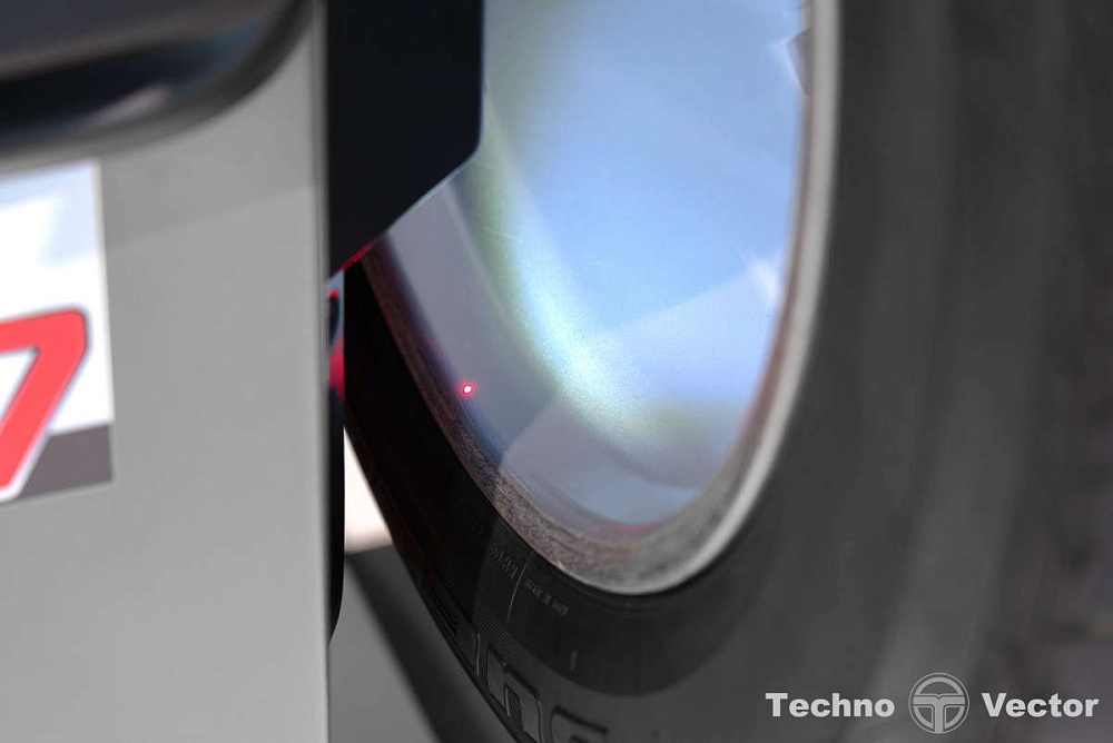 Стенд балансировочный модель iPRO BM7